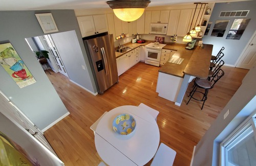 Concord House | No parties, quiet, 3 bed, 2 bath.
