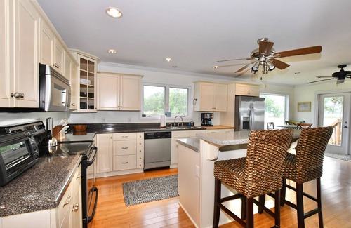 Prosperity House | NO PET FEE-Private Dock-Boat Ramp-Kayaks-GREAT VIEW!