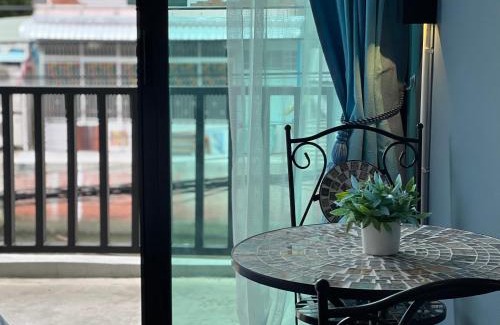 Wat Sam Phraya Apartment | No Ra Ra Stay Khaosan