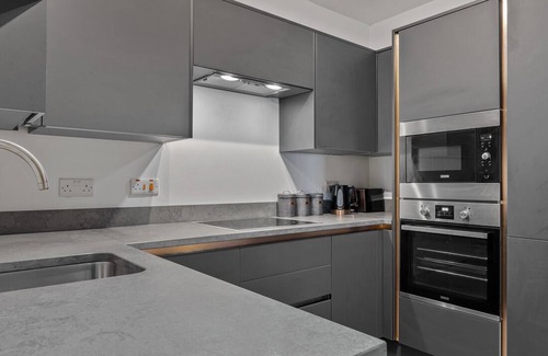 Saundersfoot Apartment | No1 Highpoint -Luxury 2 bed Sea view Apartment with onsite indoor swimming pool