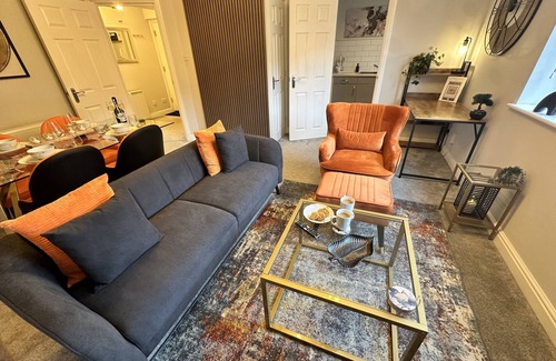 Leamington Spa Apartment | No56 - 2-bed Boutique Apartment - Hosted by Hutch