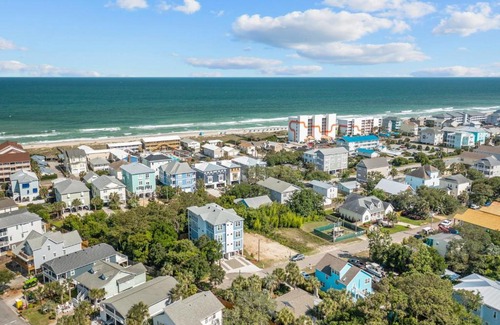 Wilmington Beach House | Noah's Ark