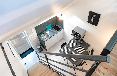 Miroir - Batignolles Apartment | Noir et blanc N5 -Le Patio de Loiseau