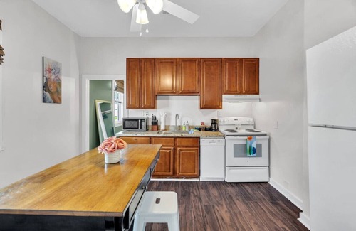 Bayou St. John House | NOLA Shotgun w/Outdoor Space - Near Fair Grounds