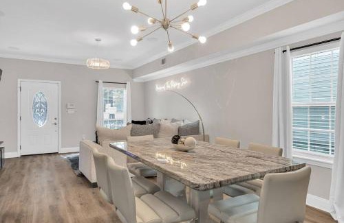 Tulane - Gravier House | Nola Stay Patio French Quarter Events