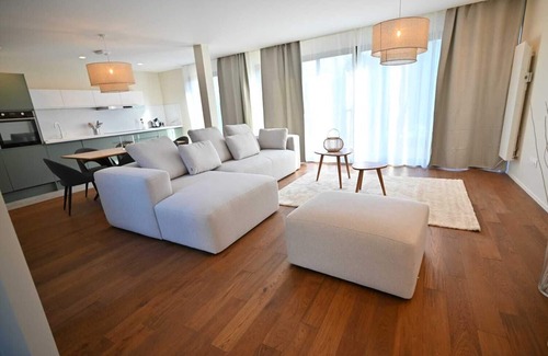 Milly-la-Foret House | Nomad house 1 with 3 bedrooms, Jacuzzi center of Milly La Forêt !