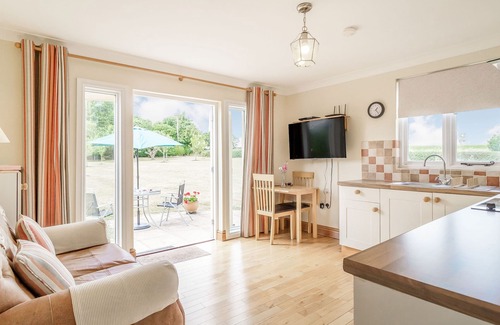 Bressingham Cottage | NORBANK GARDEN STUDIO, with a garden in Bressingham