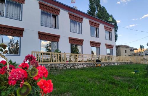 Leh House | Norbooling HomeStay, Leh Ladakh