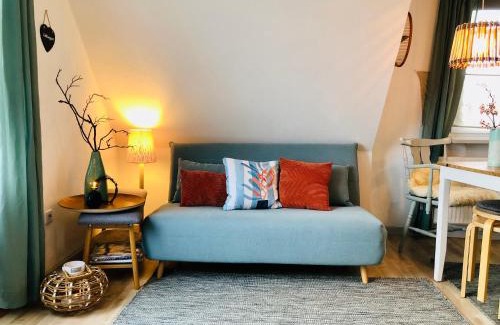 Westerholz Apartment | Nordlicht - Herzliche 1-Zimmer FeWo mit Meerblickbalkon
