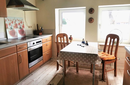 Roggenstede House | Nordsee Gulfhof Ferienwohnung mit Großem Garten