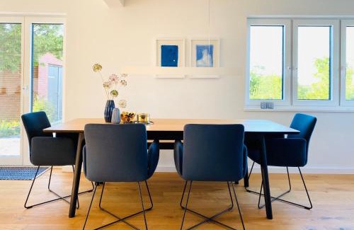 Hockensbull Villa | Nordsee im Blick - Kamin & Privat-Garten - Design-Haus Heverstrom