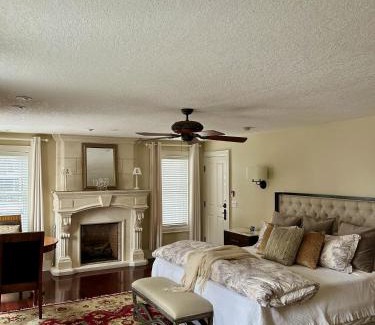 Guelph House | Norfolk Guest House Inn