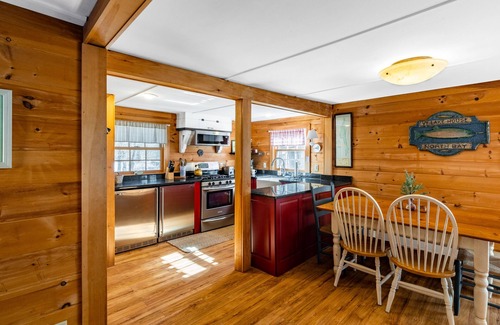 Poultney House | North Bay Sunsets and Lakeside Living Await!