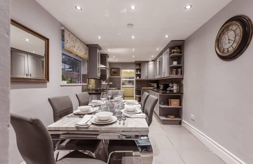 Haringey House | North Central London House/Sleeps8/Garden/Wifi