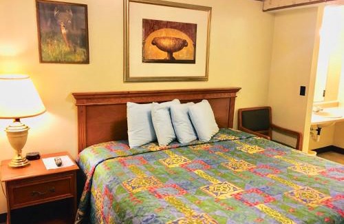 Kalkaska Hotel | North Country American Inn