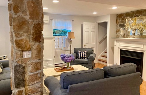Mattituck Cottage | North Fork Cottage Getaway With Private Beach Rights