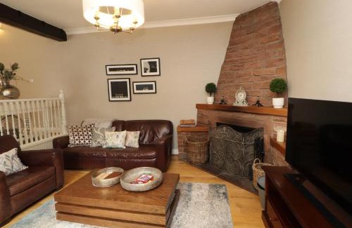Annan House | North Lodge