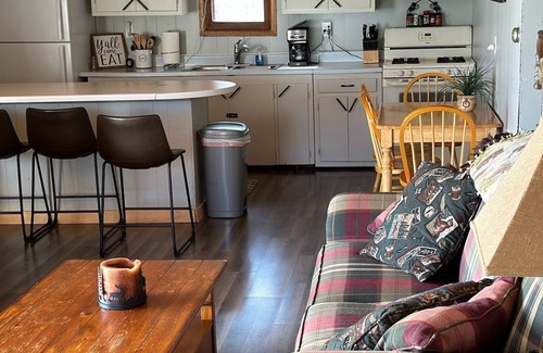 Brainerd Cabin | NORTH LONG LAKE CABIN IN BRAINERD MINNESOTA. I ICE FISHING IS HERE, BOOK NOW.