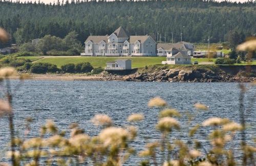 Louisbourg Hotel | North Star Beach Suites