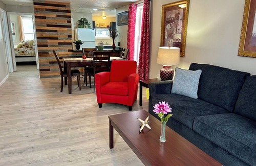 Utica Apartment | North Utica Gem: Prime Location & Fully Updated