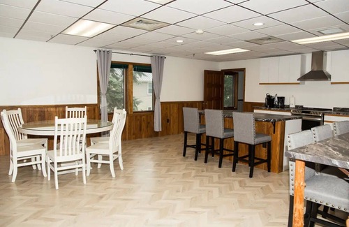Ontonagon House | Northern Nights, LLC Great for large group and multi-family stays!nn
