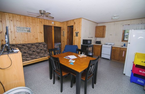 Richmond Cabin | Northern Pines, 2BR lakefront cabin situated in family-friendly Riverside Resort