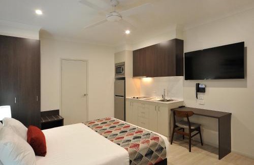 Harlaxton Hotel | Northpoint Motel Apartments
