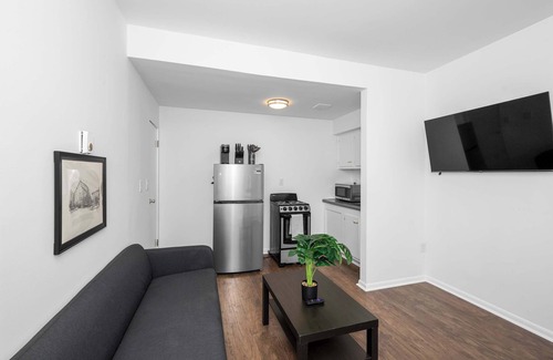 Northside House | Northside Suites – 4 Apartments!