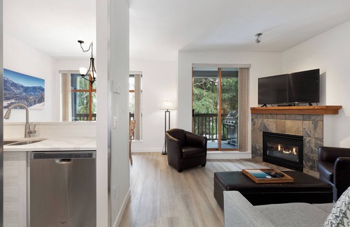Village North House | Northstar by Whiski Jack