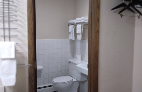 Ladysmith Hotel | Northwoods Motels