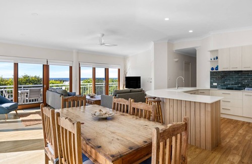 Peregian Beach Apartment | Notre Reve - 2/4 Brolga Place