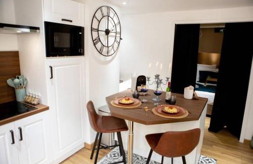 Tourlaville Apartment | Nouveau - L'instant Passion - Love Room