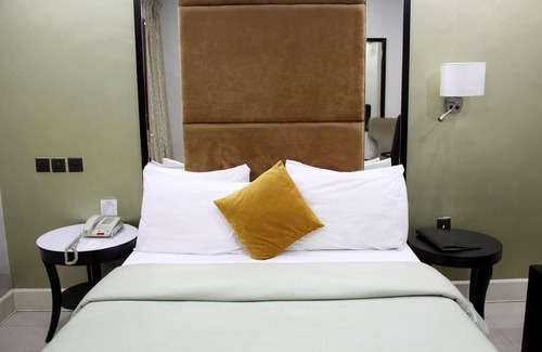 Jos Hotel | Novel Suites And Resort