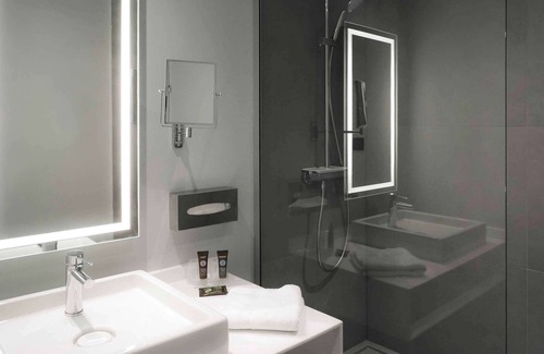 La Pierre-Heuze Hotel | Novotel Caen Cote De Nacre
