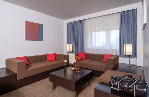 Madeleine-Champ de Mars Hotel | Novotel Nantes Centre Gare