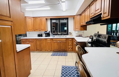 Comstock Northwest Ski Chalet | Now Available Aug 26-28- Chalet with Private Indoor Pool & Hot Tub