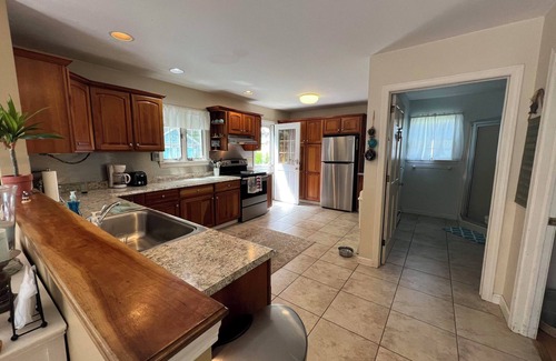 Niantic House | Now available for short term rentals during the off season.