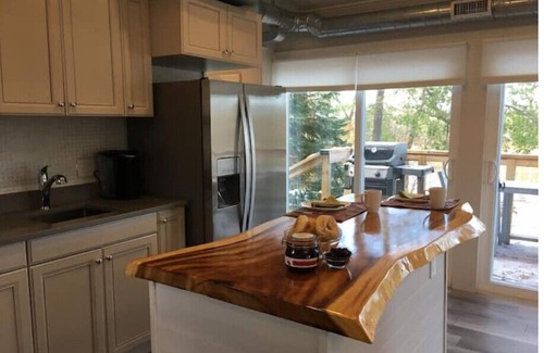 Lansdowne Cabin | nPerfect Getaway with your own private Hottub- Bella Vistan