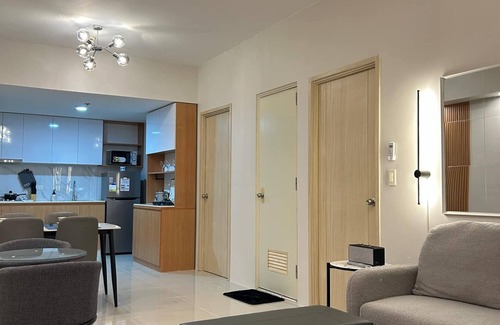 Bel-Air Condo | nSpacious, stylish and modern condo with perfect blend of comfort and elegance!