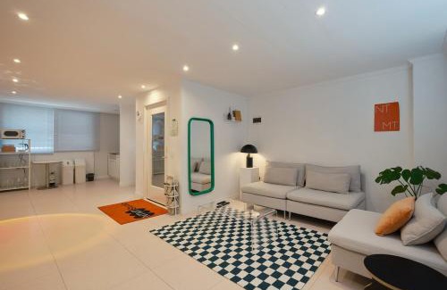 Jayang-dong Apartment | NTMT Stay 301, Cozy & Chic Space near Seongsu