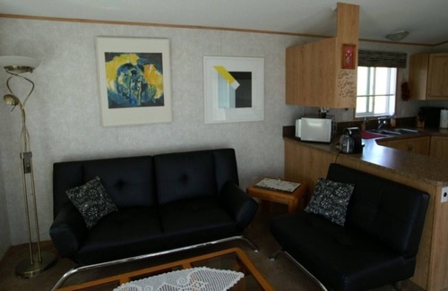 Osoyoos Bed & Breakfast | NUESSLI MOUNTAIN Hiking Paradise Getaway