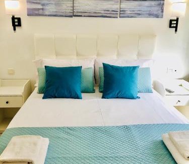 Torre de Benagalbon Apartment | Nuestro Rincón en la Playa, Golf ,Piscina y parking gratis
