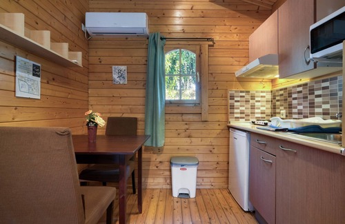 Benicolet Apartment | Null 'Entre Viejos Olivos 6' with Mountain View, Shared Pool and Air Conditioning
