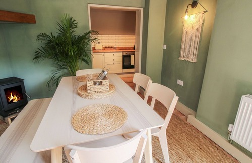Coalbrookdale House | NUMBER 7, pet friendly, character holiday cottage in Ironbridge