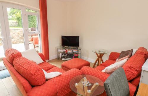 Miskin House | Nuthatch Barn