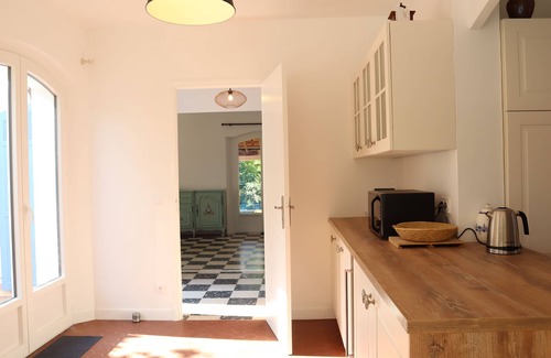 La Crau Villa | nVilla Pin Parasol ideal for your holidays with swimming pool for 10 people.