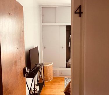 Schuylerville Apartment | NY3182-9 Private Office w Double SofaBed Keypad