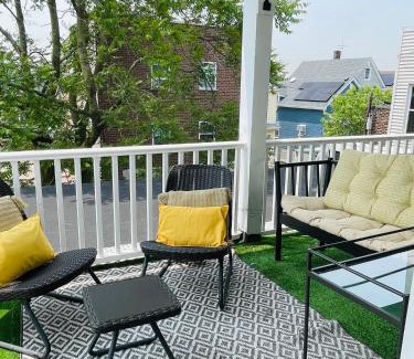 Schuylerville Apartment | NY3182-9 Private Office w Double SofaBed Keypad