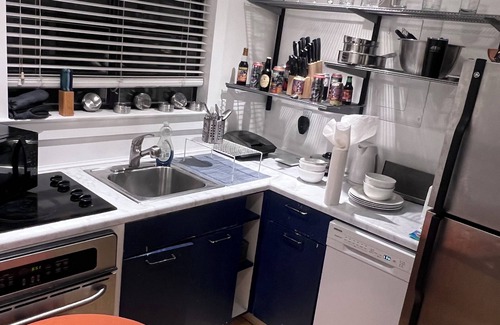 Midtown Condo | NYC look & Feel in Atlanta Proper