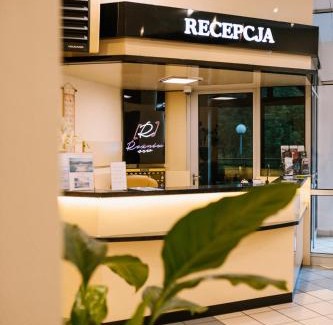Tropie Hotel | Ośrodek Szkoleniowo Wypoczynkowy ROŻNÓW